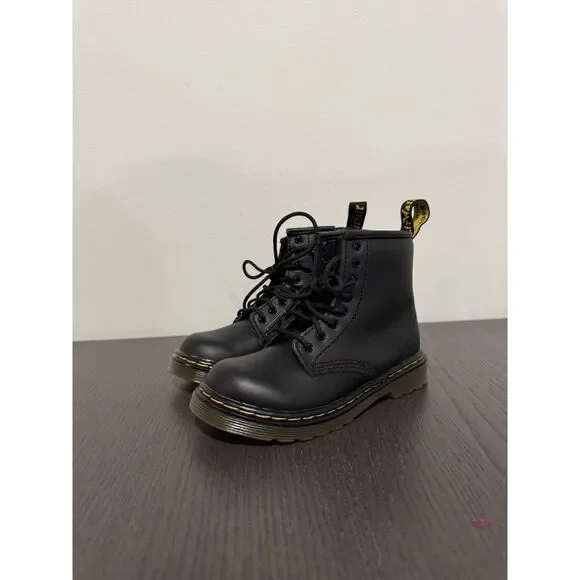 Dr. Martens Kids Combat Black High Top Boots Size UK 9 US 10 Boys Girls Shoes - Picture 1 of 7